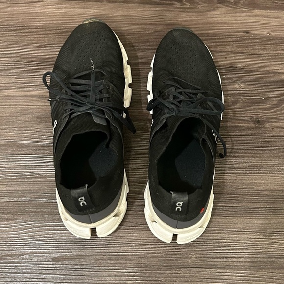 Athletic_Shoes
